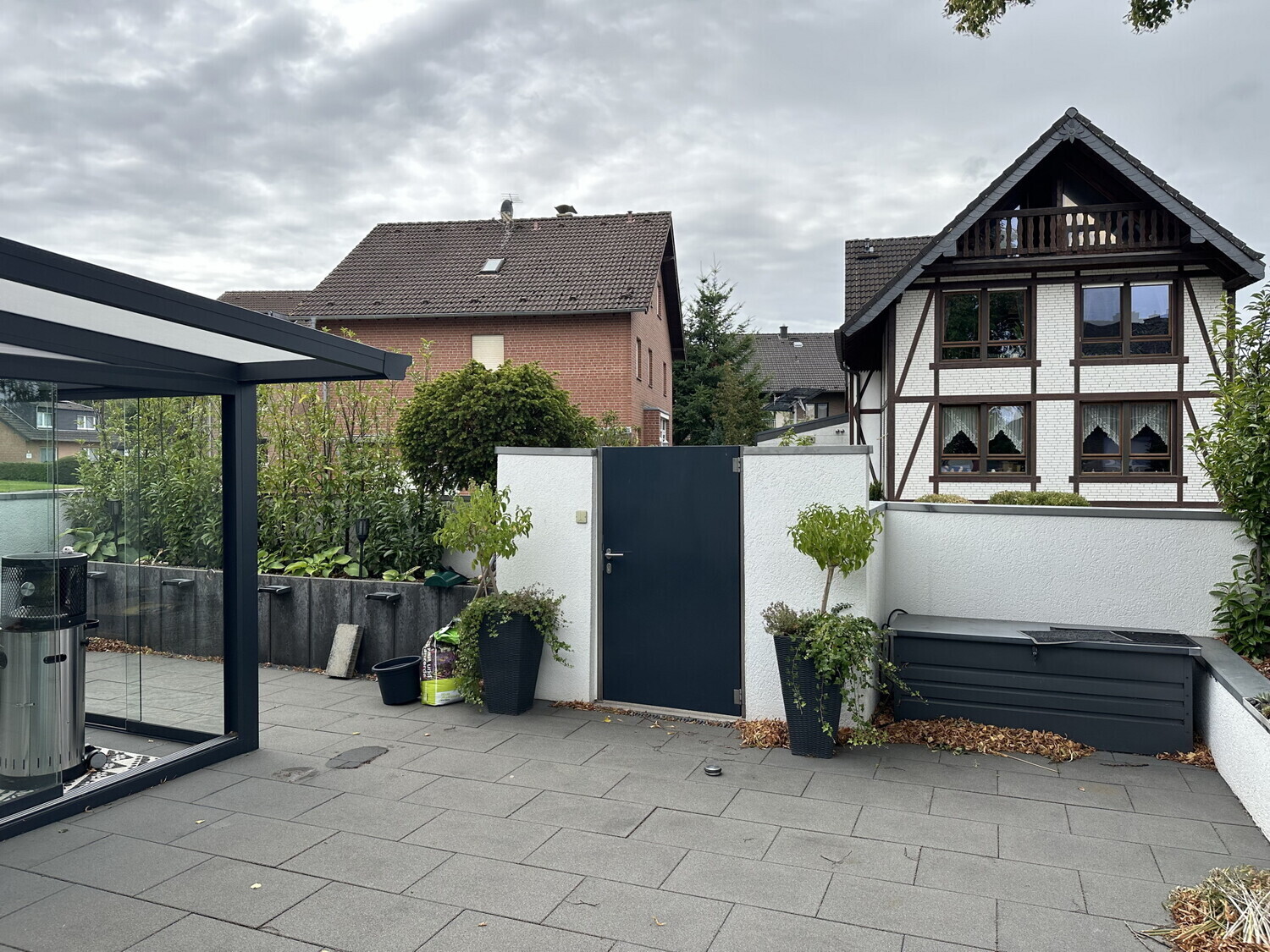 Terrasse - Wintergarten Strassenseite