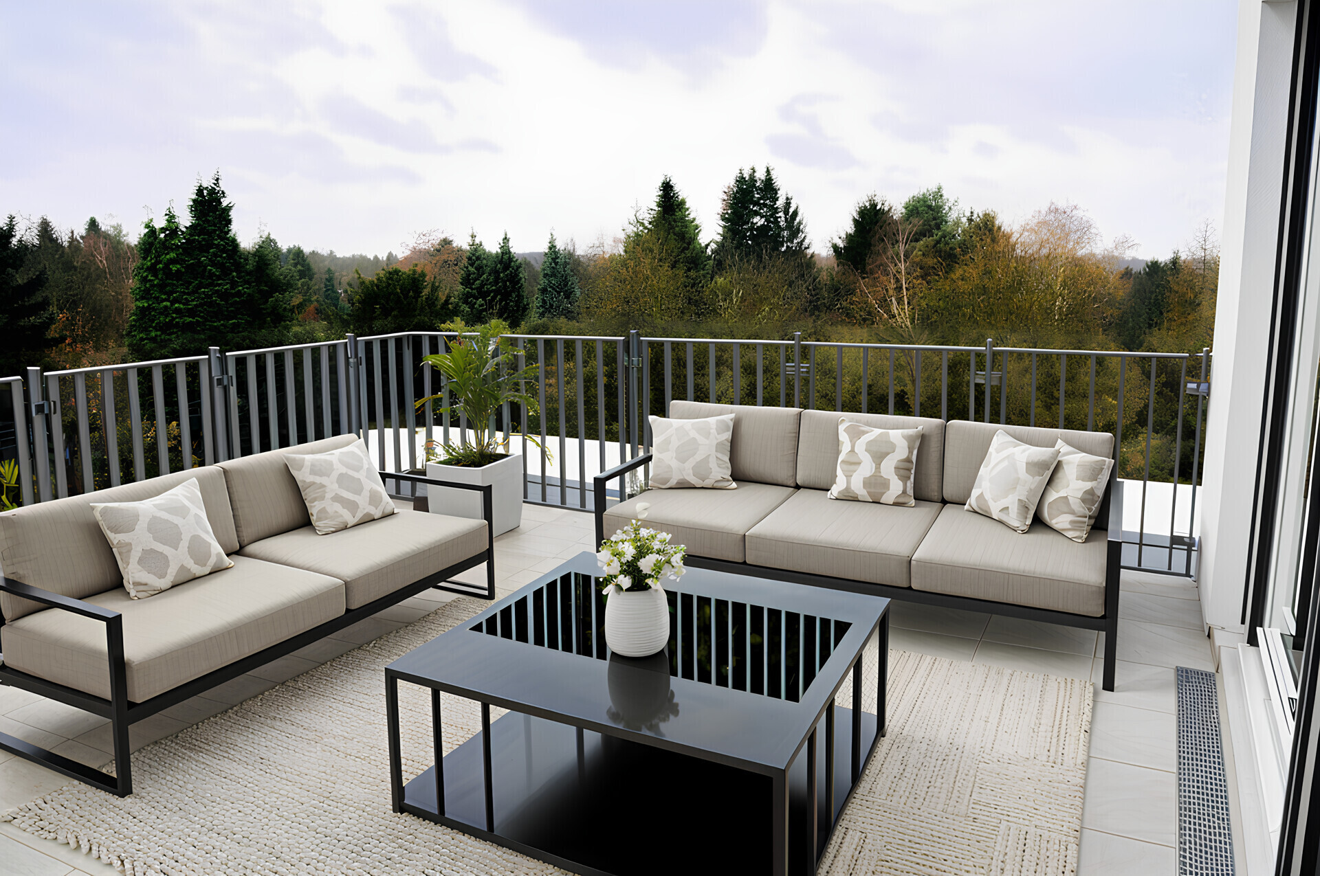 Großzügige Dachterrasse im Grünen