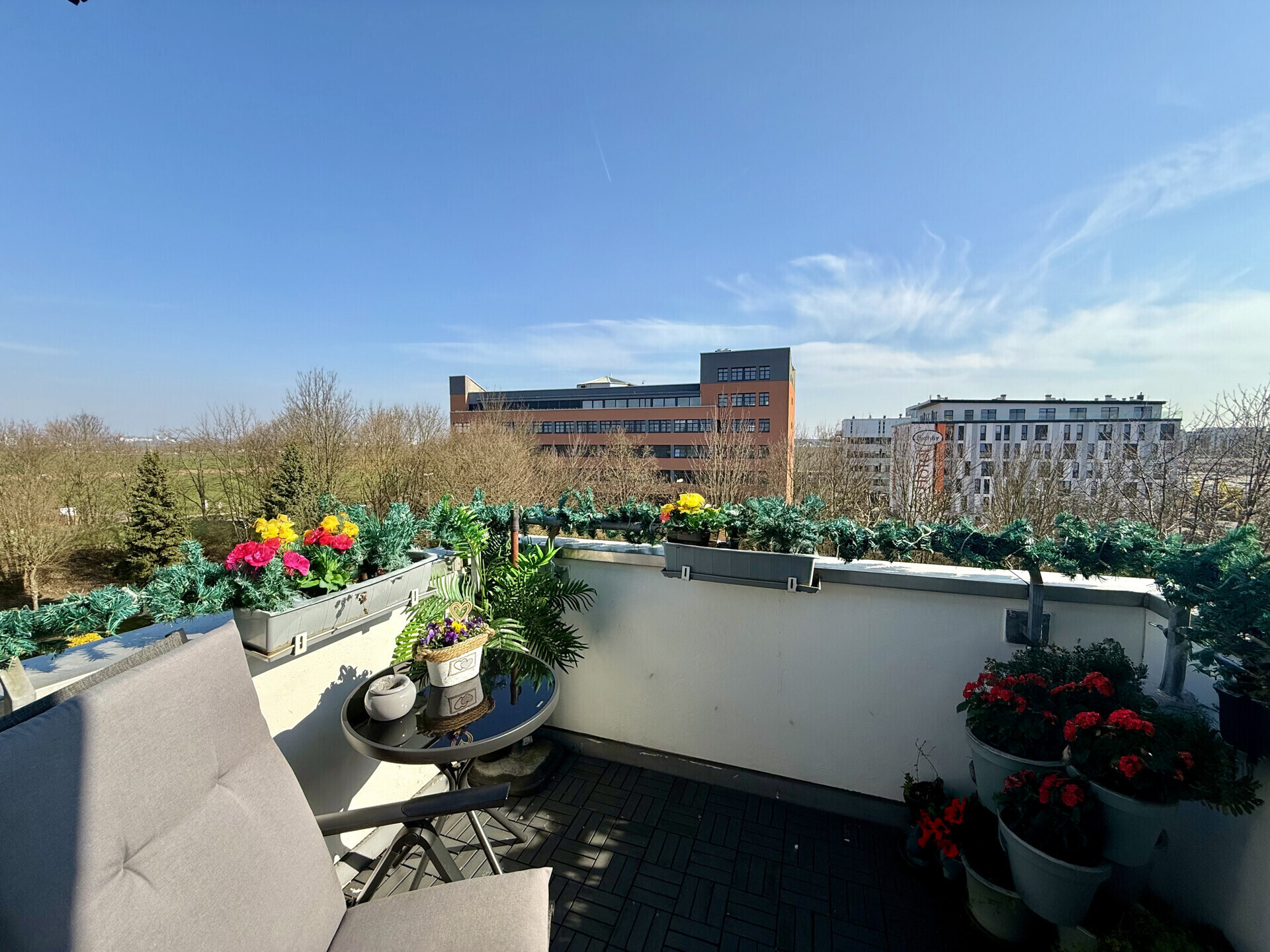 Sonnenbalkon mit Weitblick