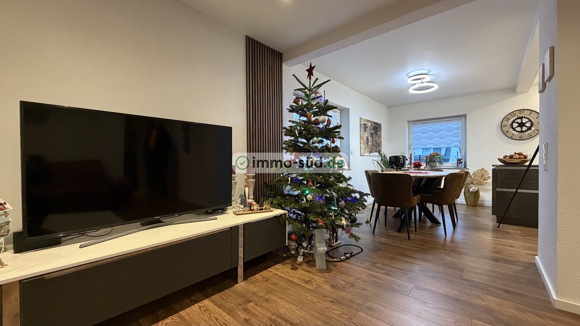 Hauptwohnung Wohn- Essbeereich