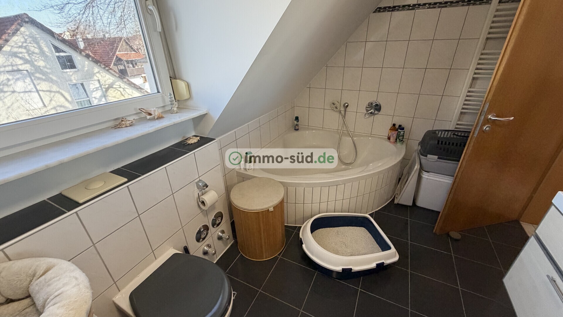 Badezimmer Eckwanne - Wohnung 2 - 2 OG