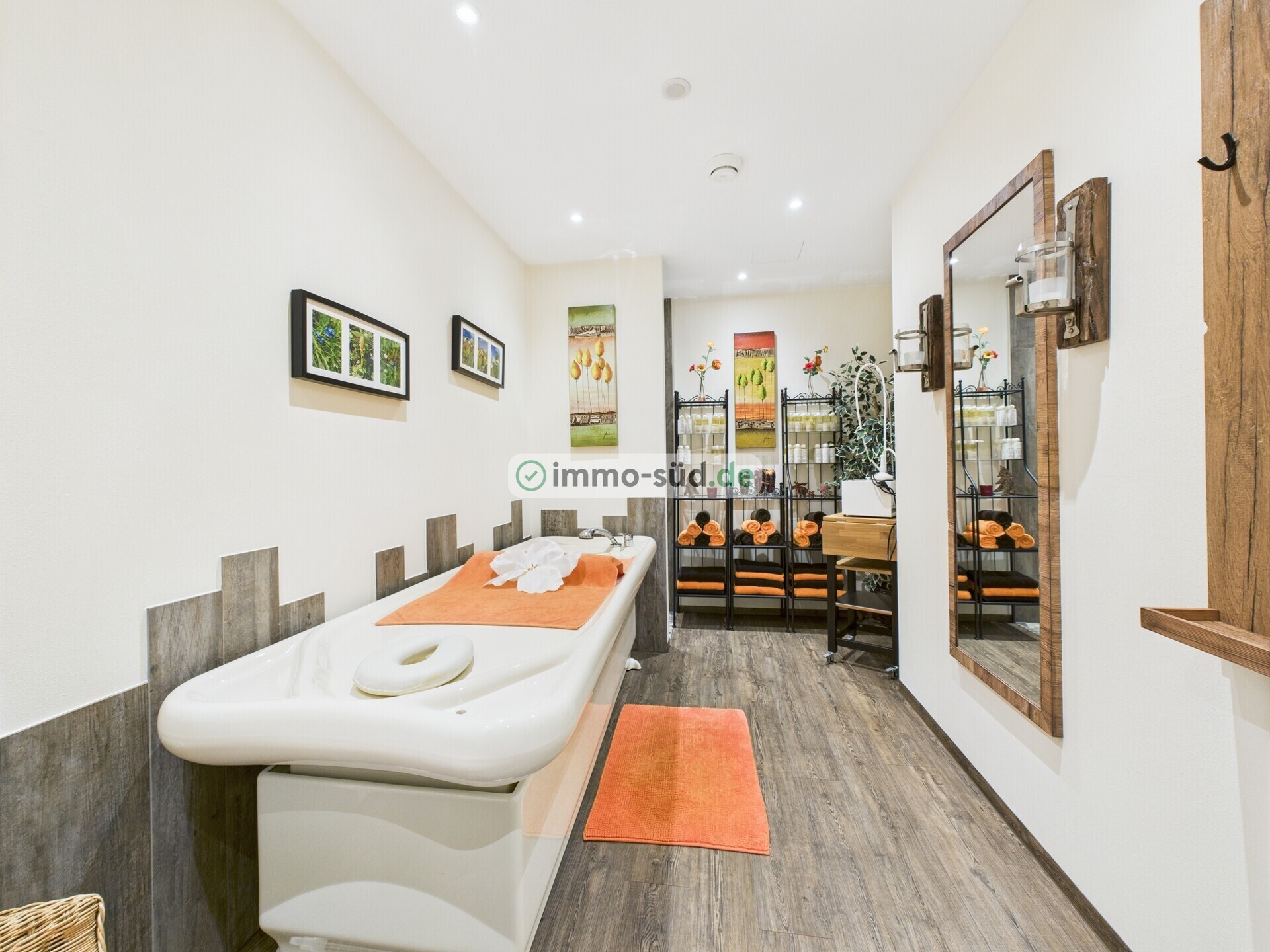 Behandlungsraum Wellnessbereich UG