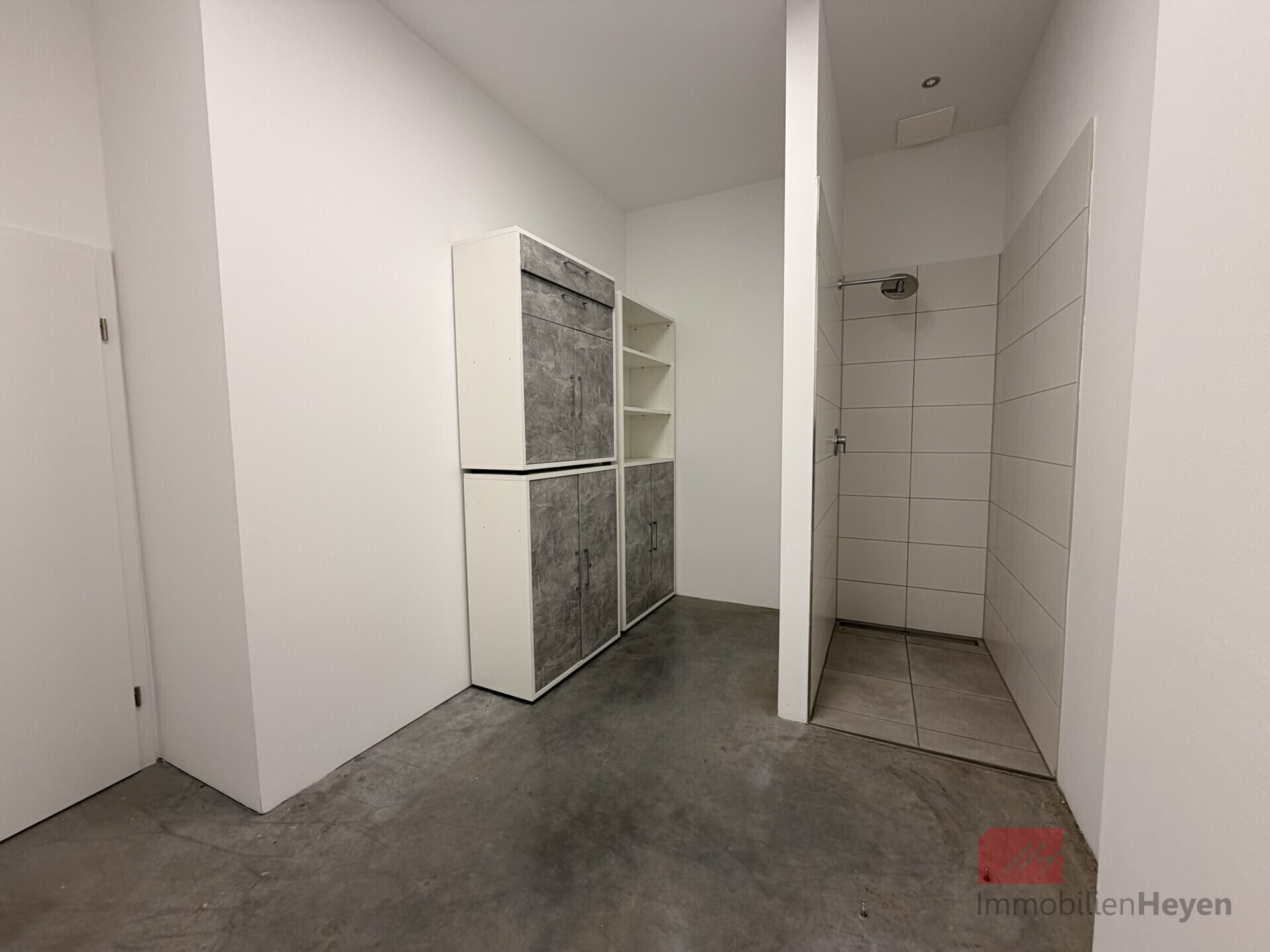 Duche in der Halle