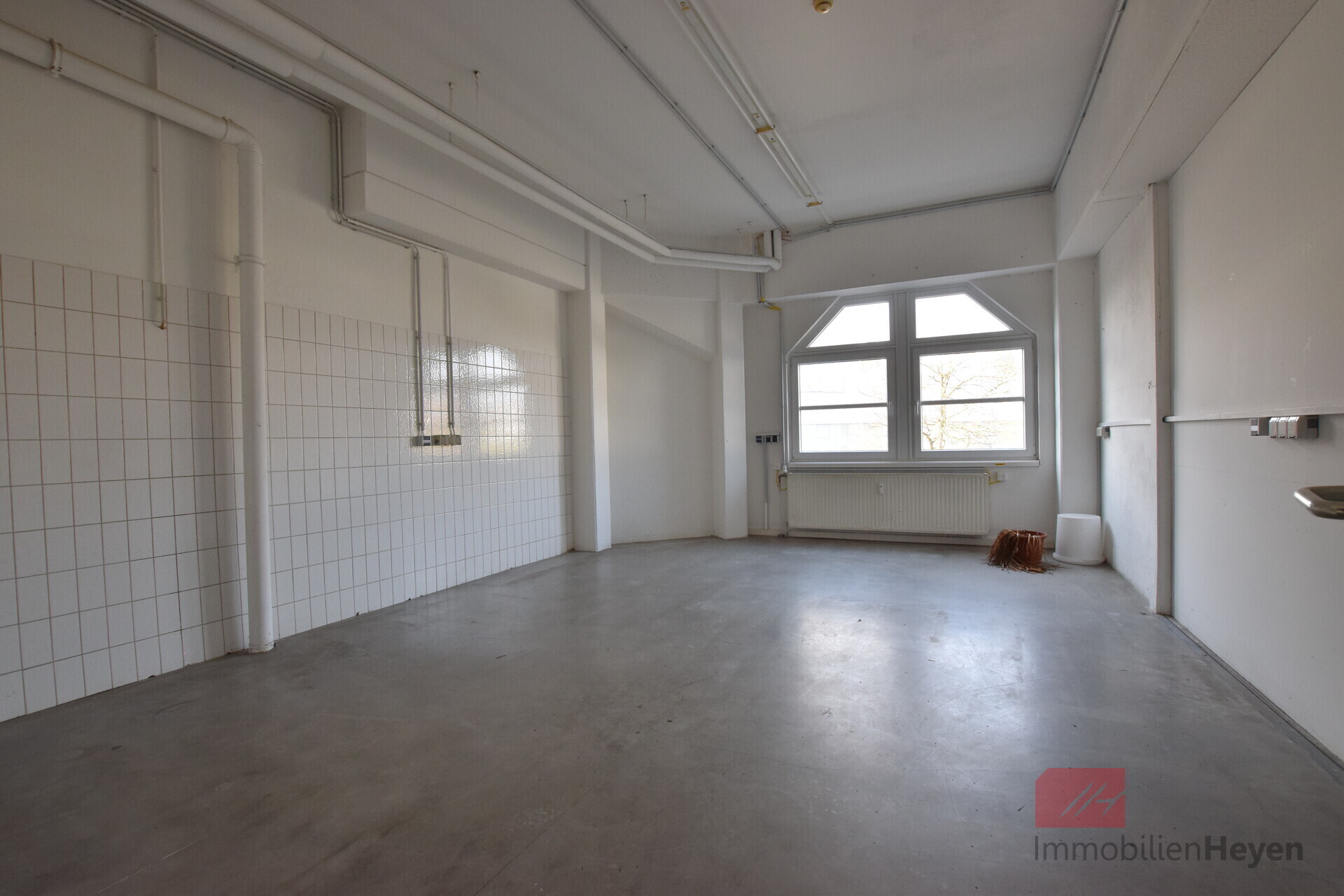 Büro Halle EG