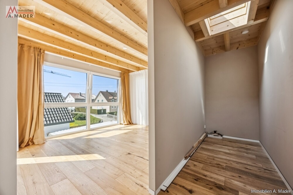 Schlafzimmer 2 mit Ankleide