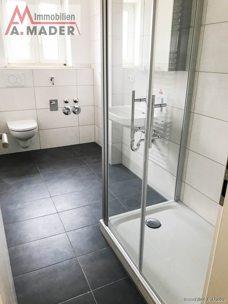 Badezimmer-2. OG-rechts