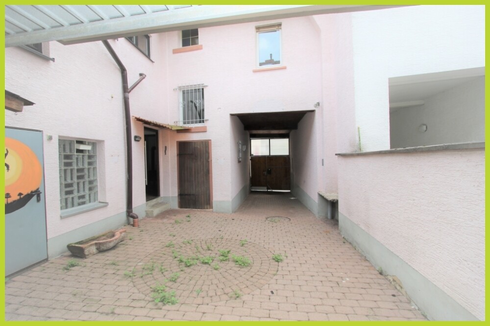 Haupthaus Ansicht vom Hof