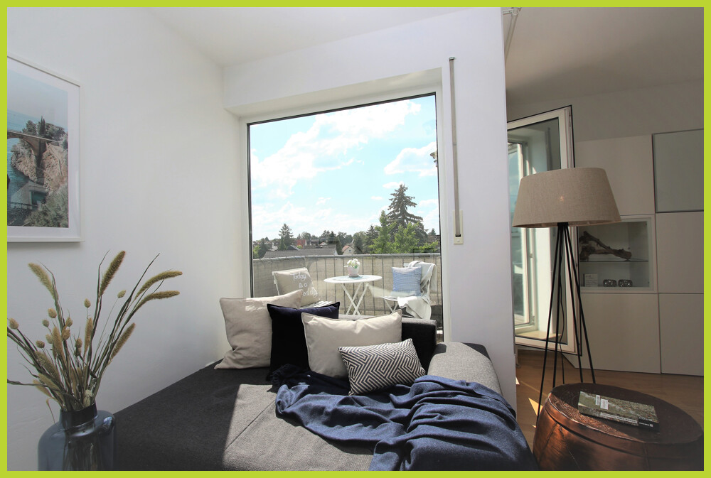 großes Panoramafenster im Wohnbereich