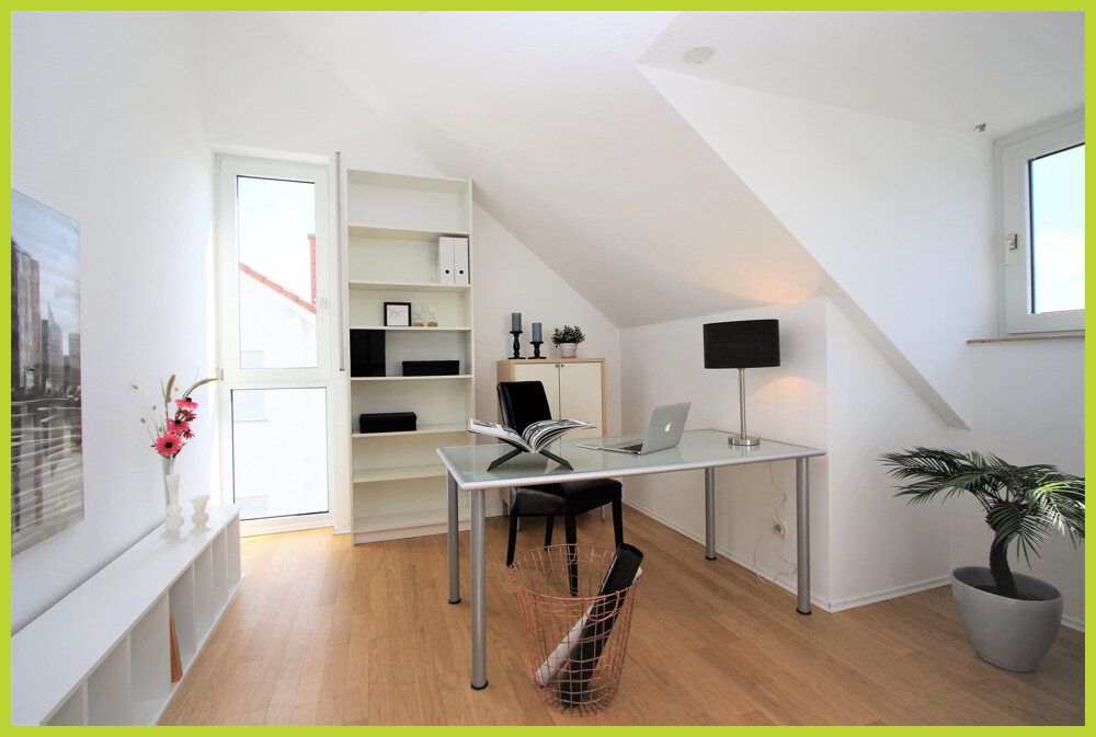 Arbeits- oder Kinderzimmer