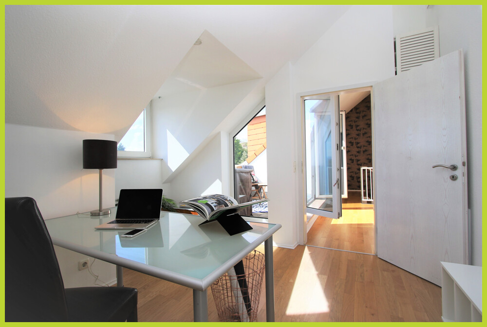 Arbeits- oder Kinderzimmer