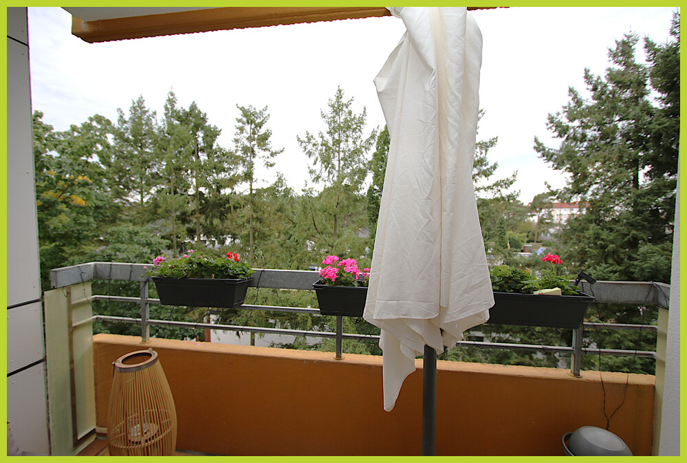 Loggia mit Blick ins Grüne