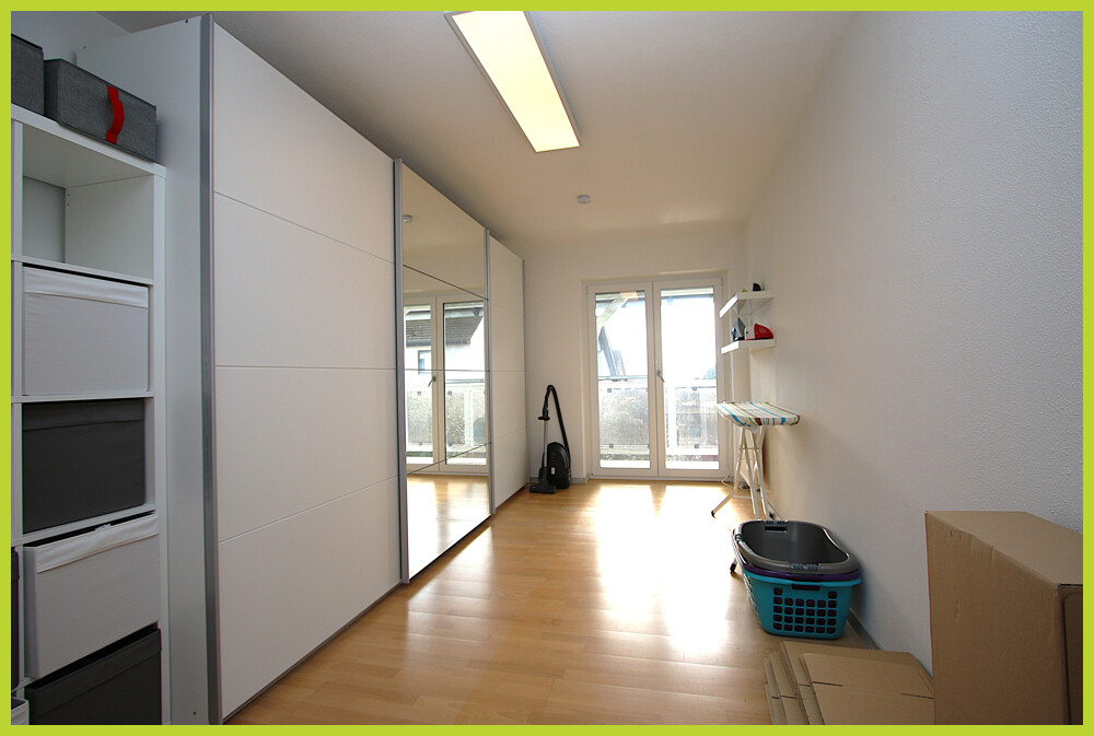 Kinderzimmer 1 mit Balkon