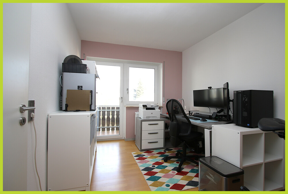 Kinderzimmer 2 mit Balkon