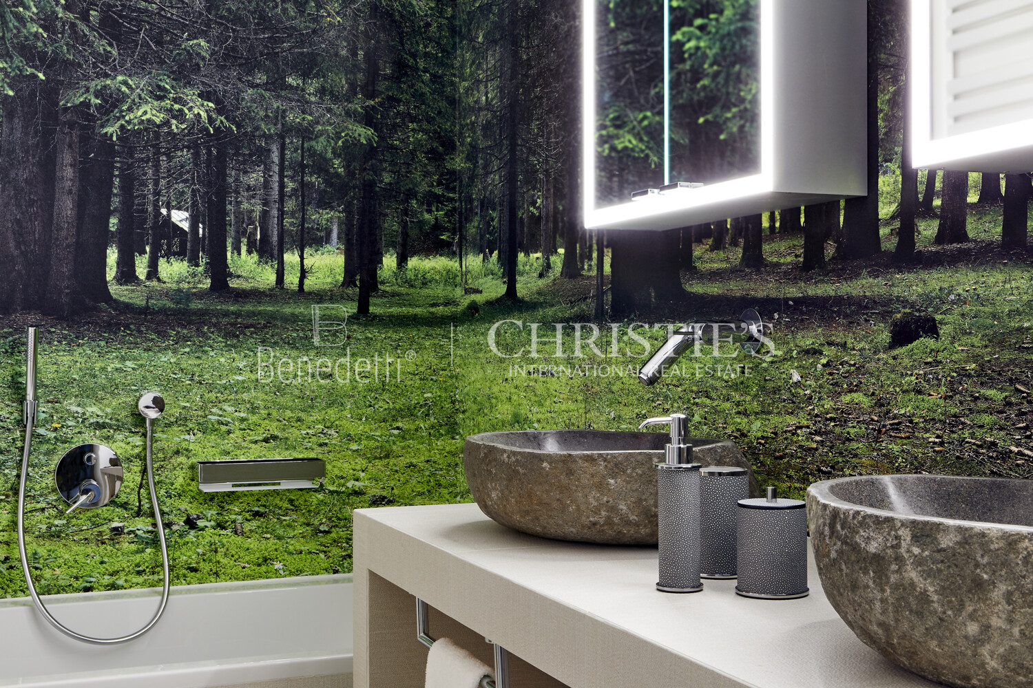 mi chalet main bathroom(1)