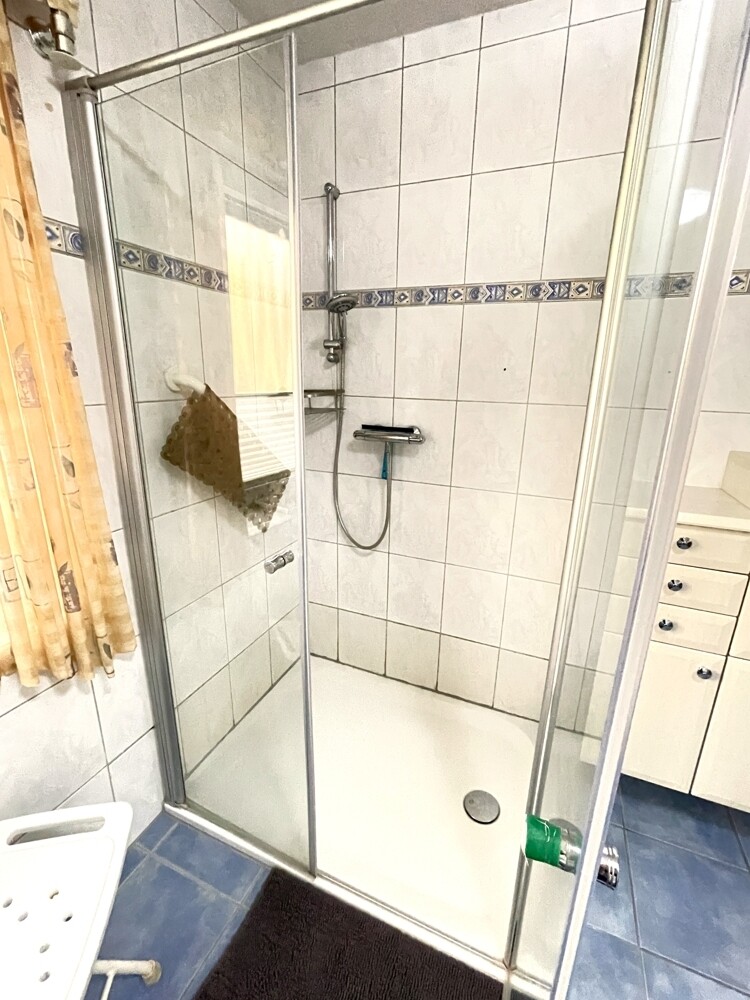 Bad mit Dusche