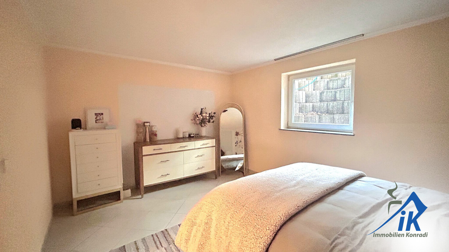 Schlafzimmer KG 