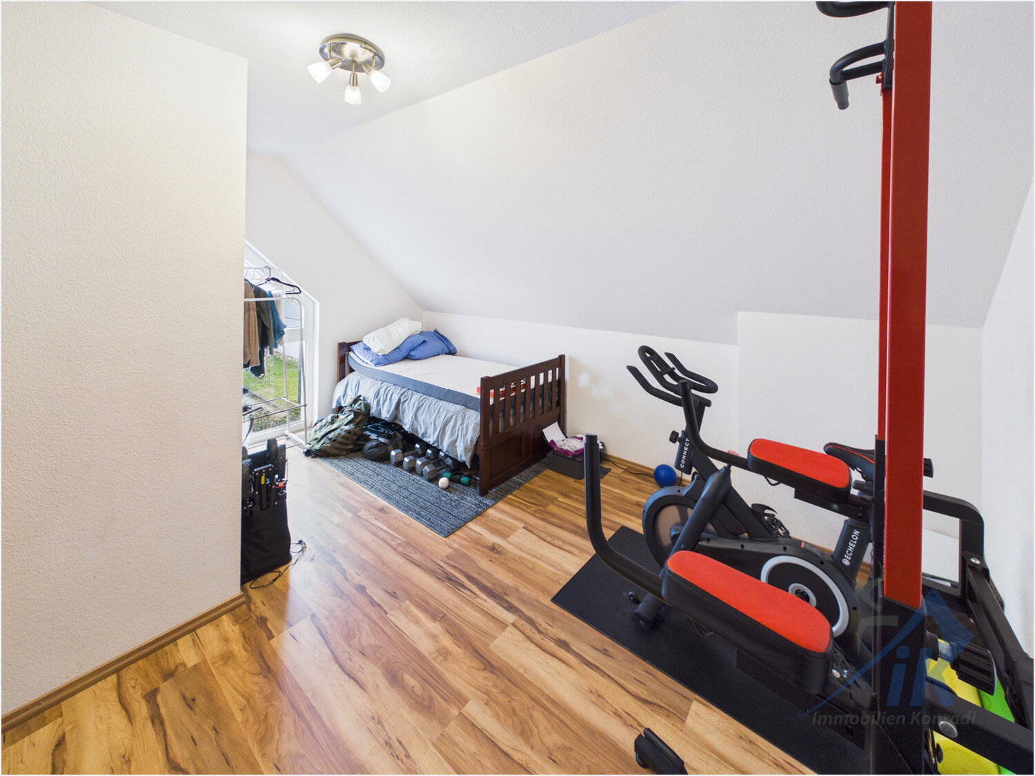 Schlafzimmer DG