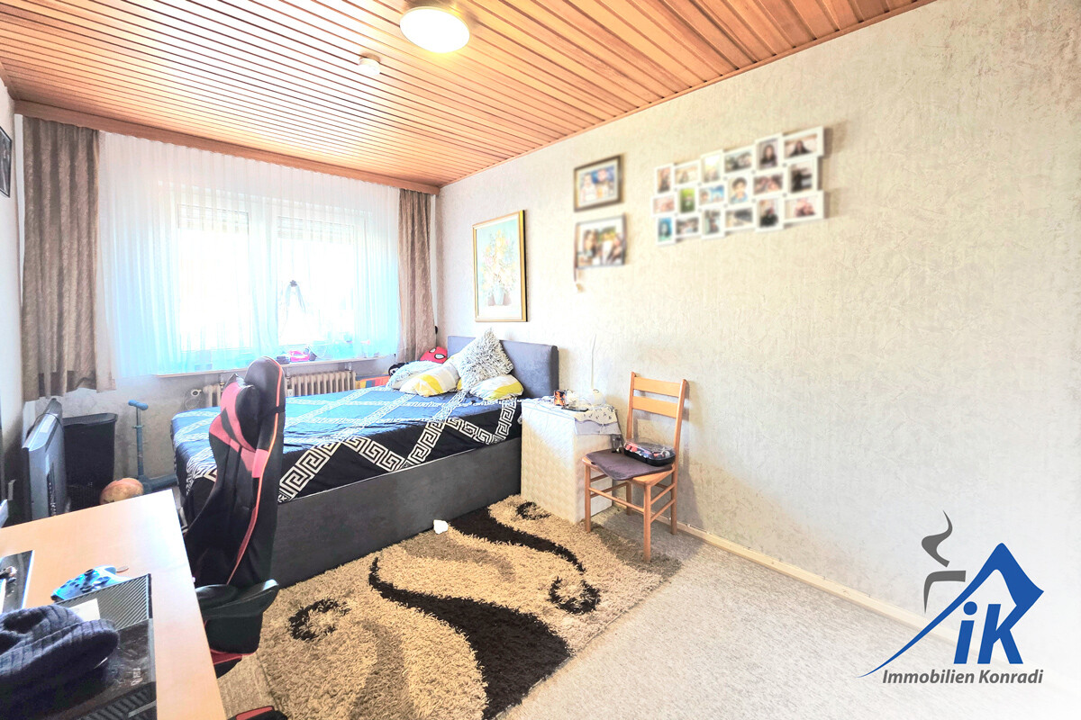 Schlafzimmer 3OG 