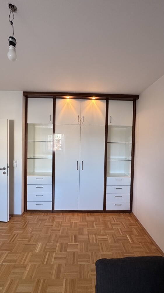 Einbau-Schlafzimmerschrank