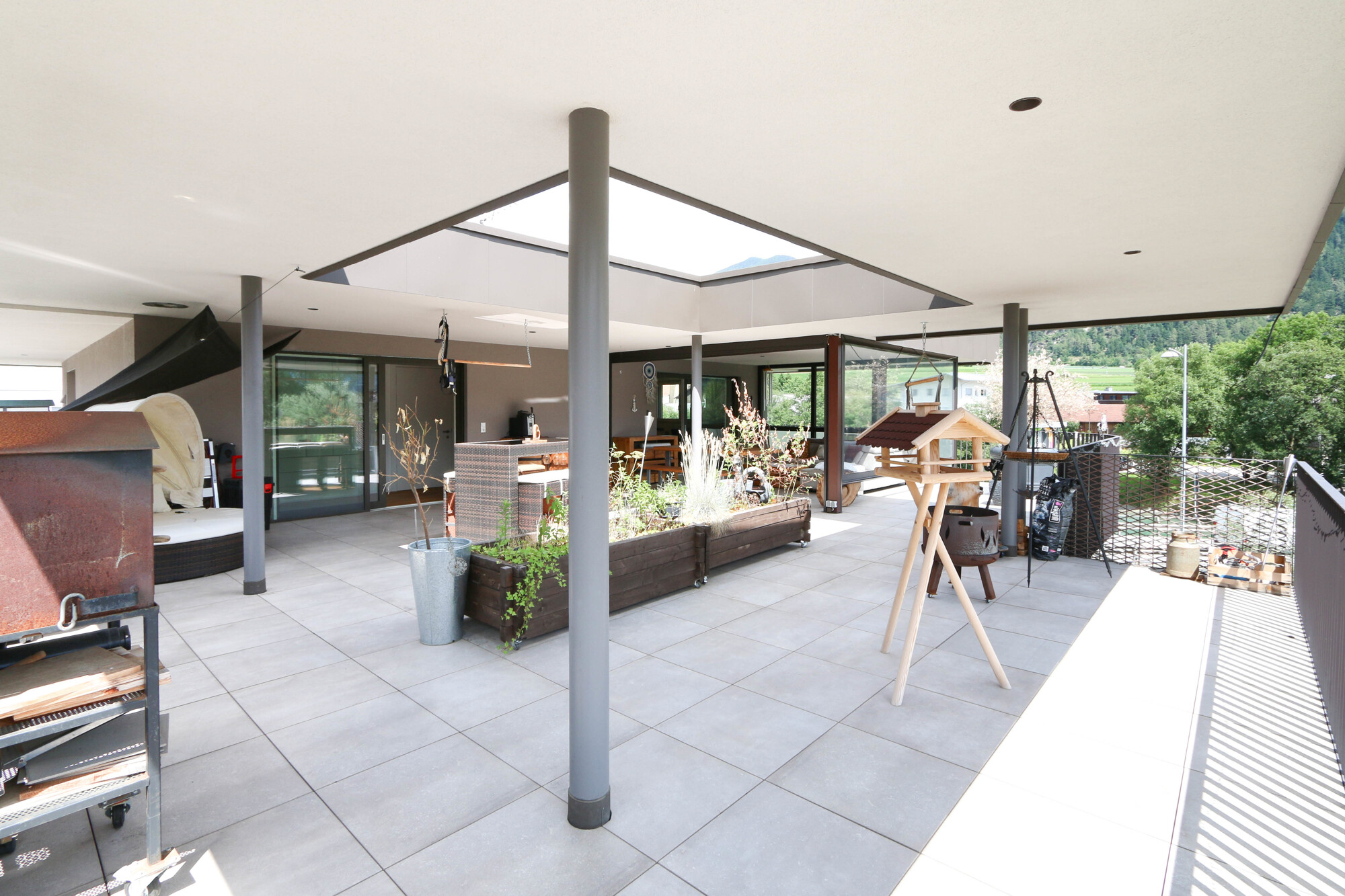terrace/