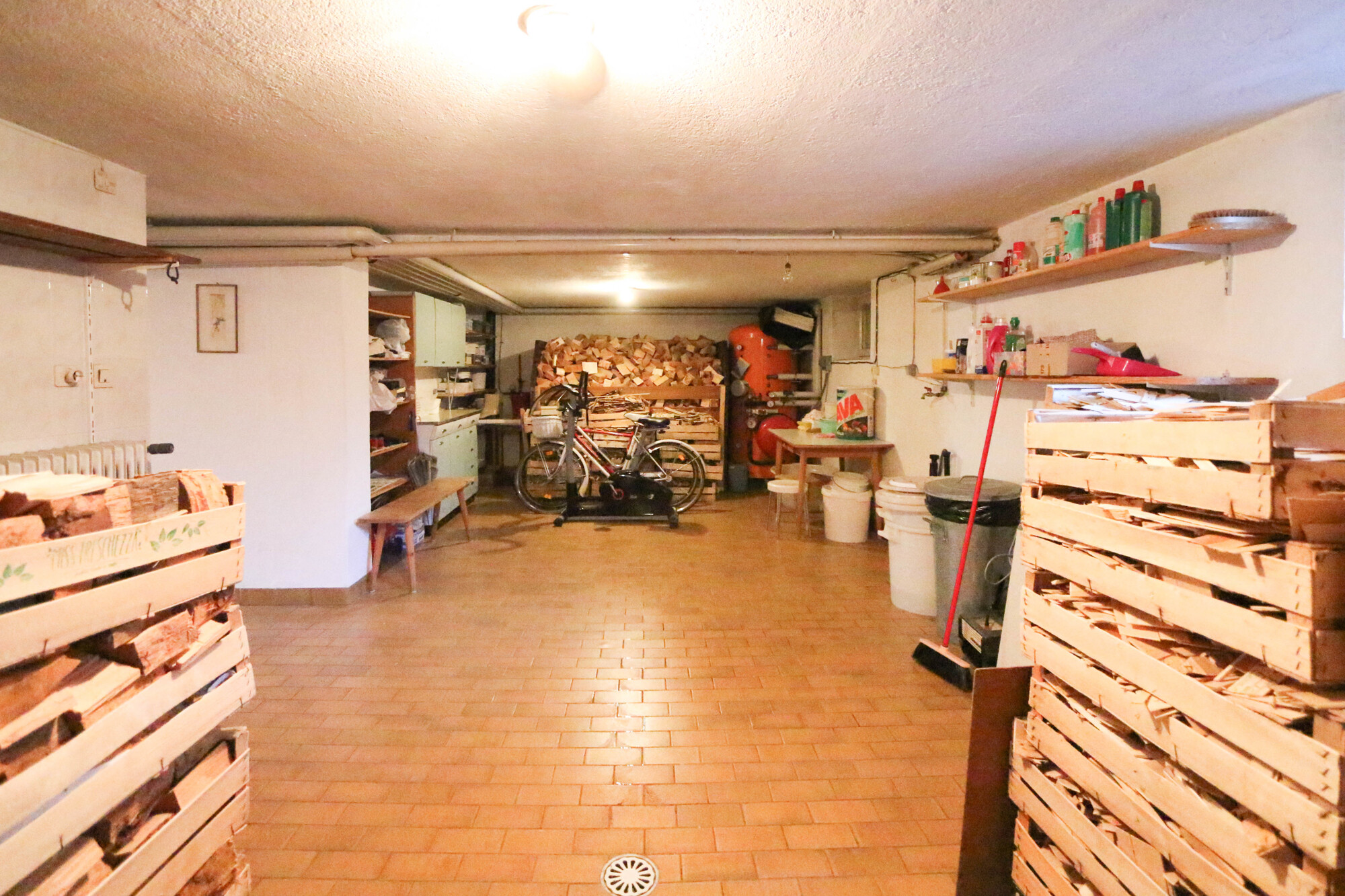 garage/