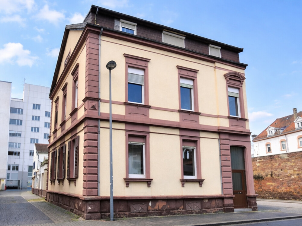 Straßenansicht