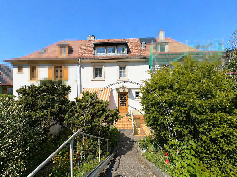 Straßenansicht