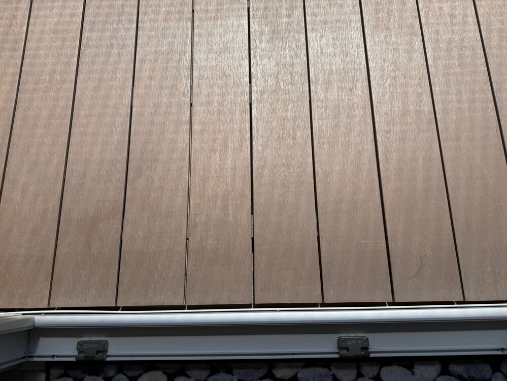 Balkon mit Kunststoffbelag
