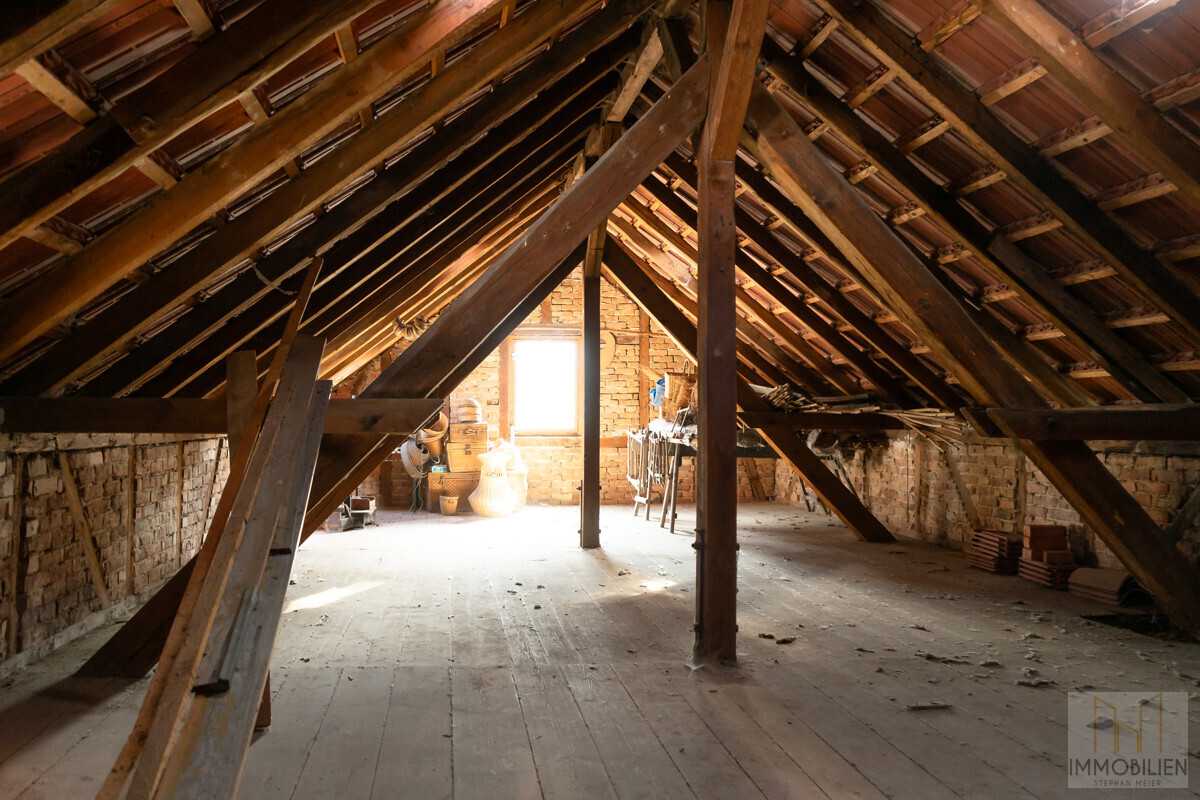 Dachboden zum Ausbau