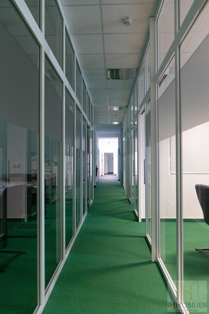 Bürobereich mit Meeting- und Büroräumen