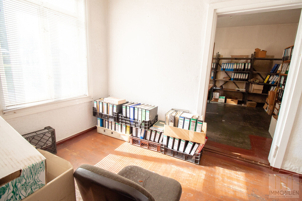 Linker Eingang - Wohnung EG Archiv