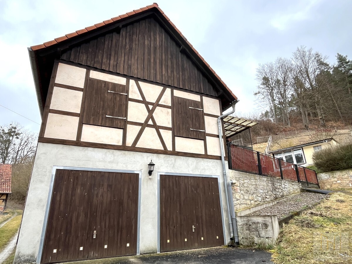 Scheune mit Doppelgarage