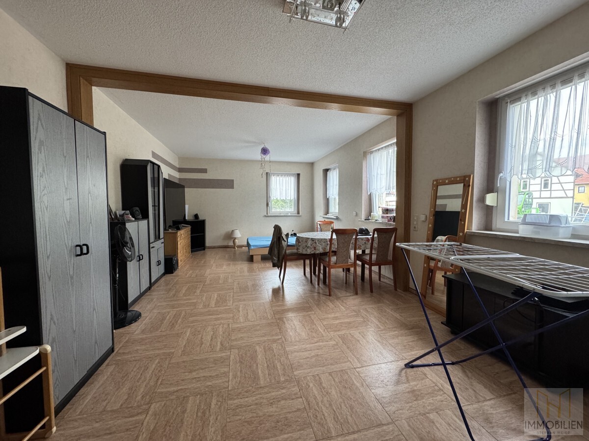 EG: Großes Wohnzimmer 