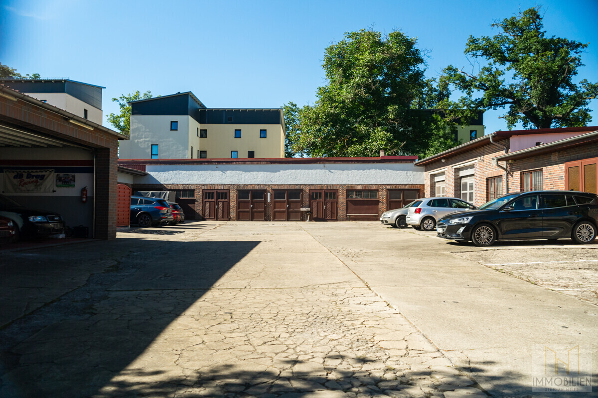 Garagenkomplex