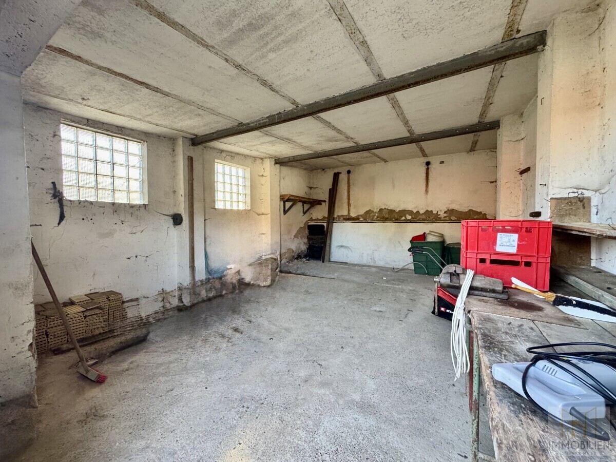 Garage mit Starktsromanschluss