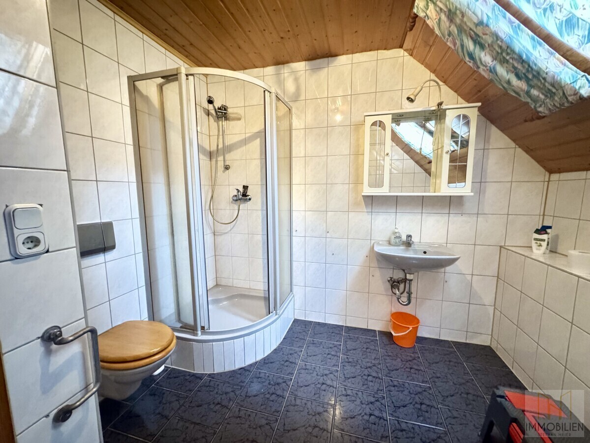 OG: Badezimmer