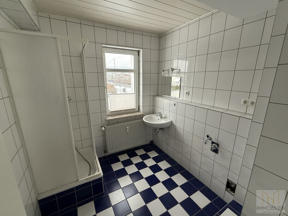 Wohnung 1.OG rechts: Badezimmer
