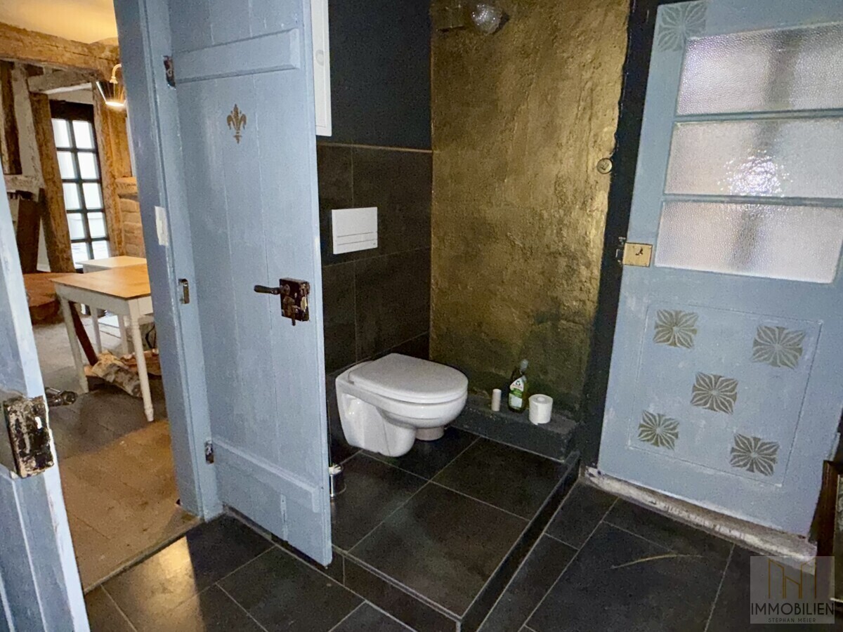 EG: WC