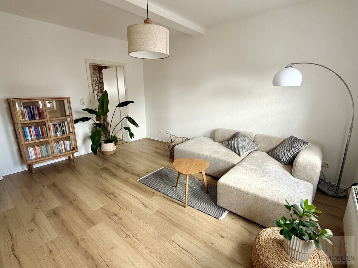 Wohnzimmer DG