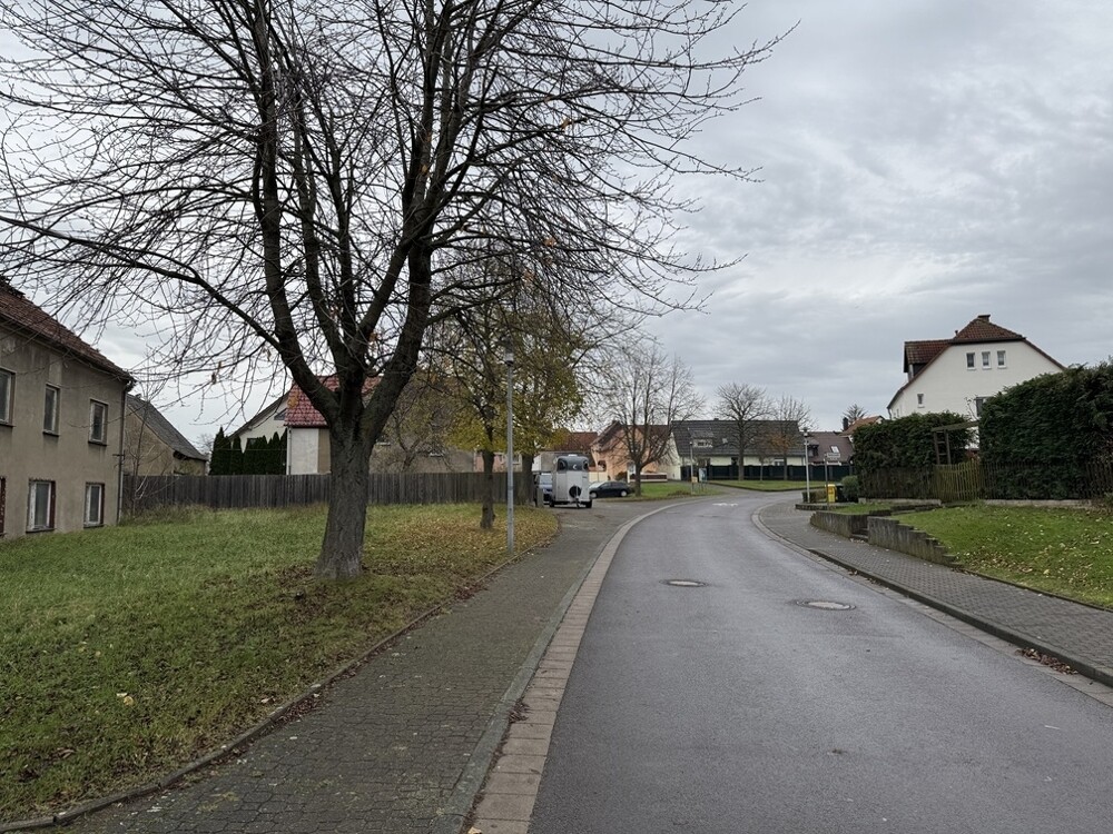 Straßenansicht nach Osten