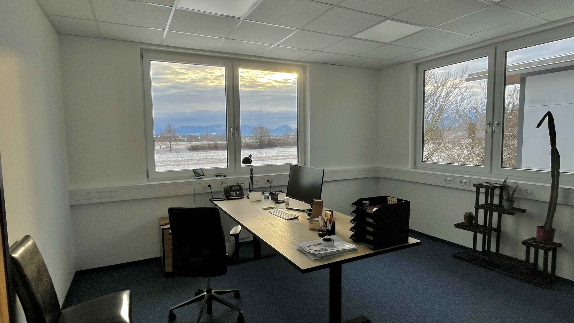 Büroraum - Bergblick