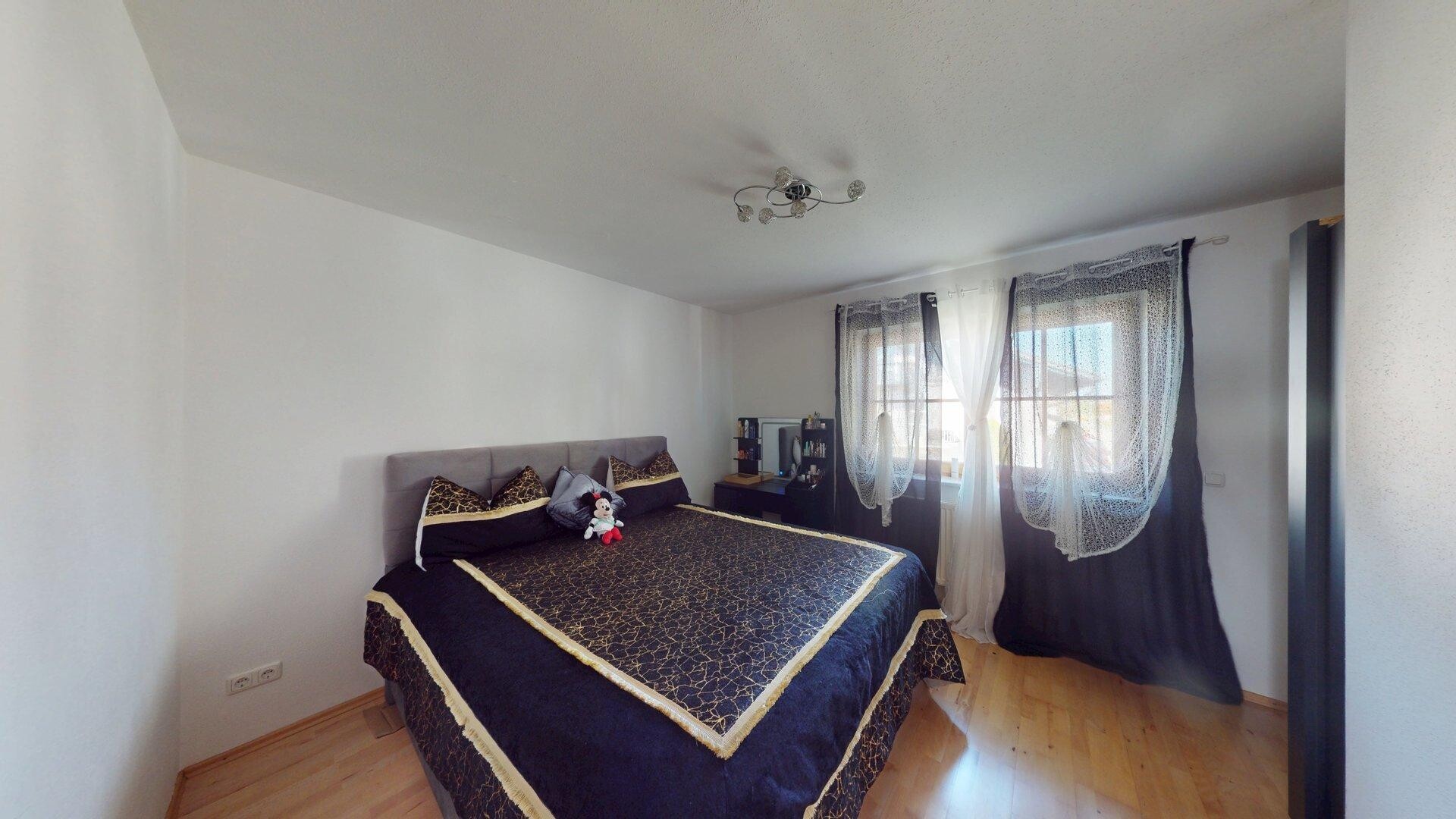 Schlafzimmer - OG