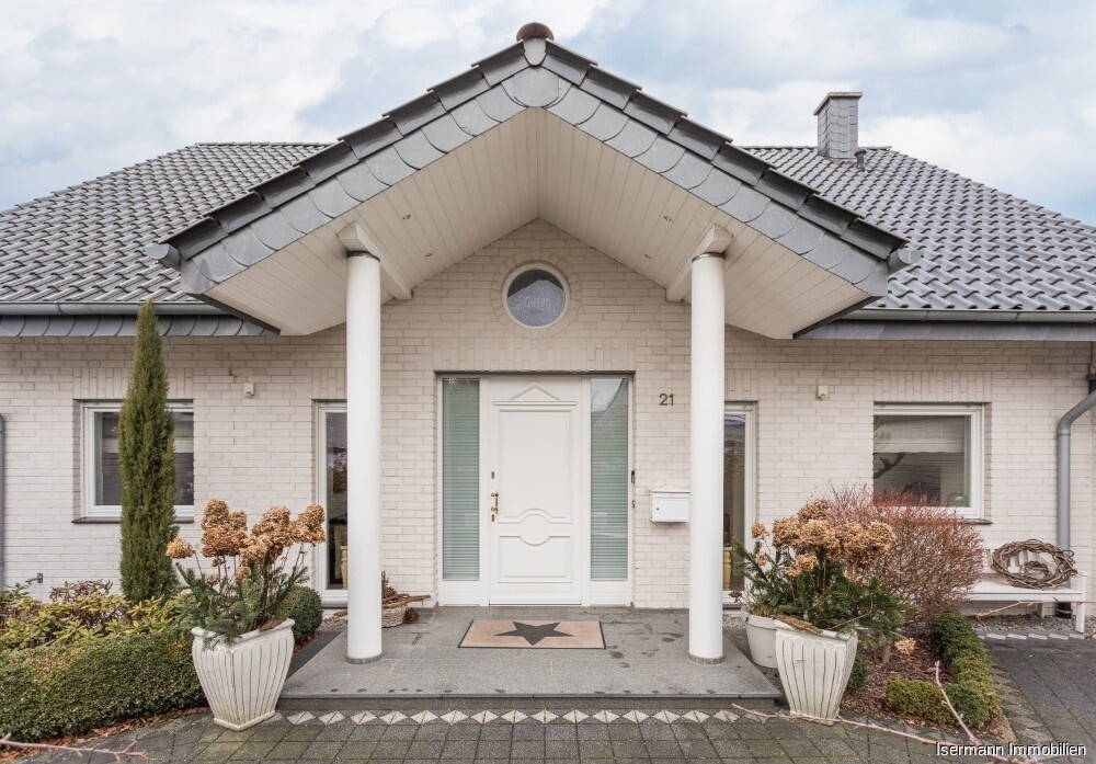 Schöner wohnen im großzügigen Familiendomizil