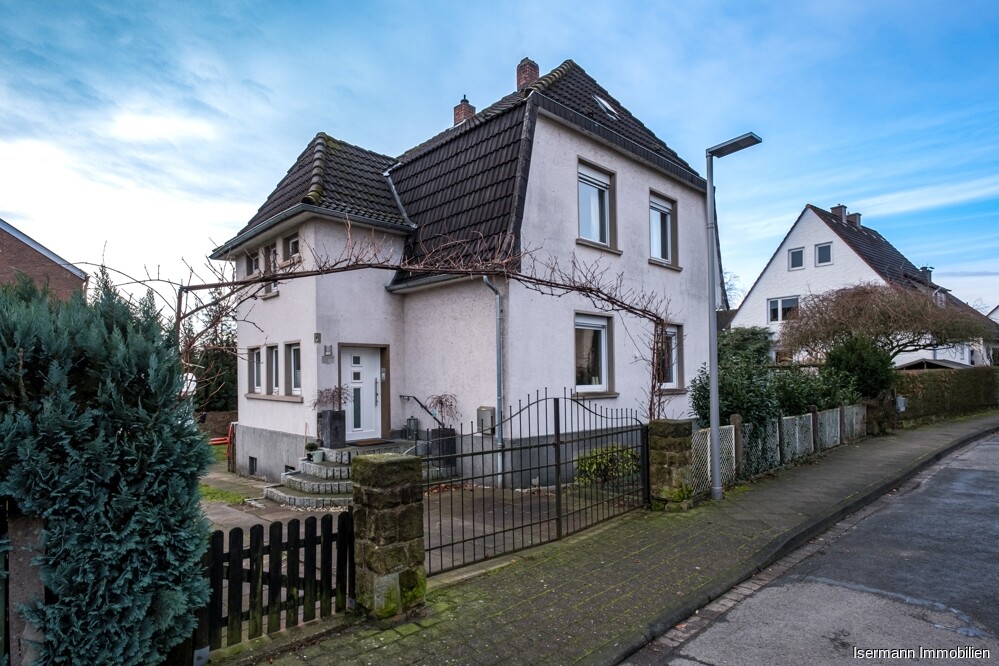 Charmantes Einfamilienhaus mit großem Garten