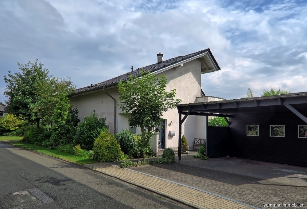 Einfamilienhaus mit separater Einliegerwohnung