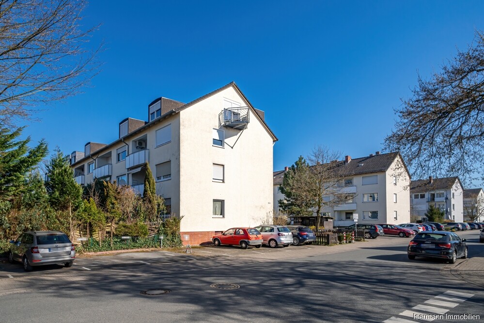 Das Haus liegt in einer ruhigen Wohnsiedlung.