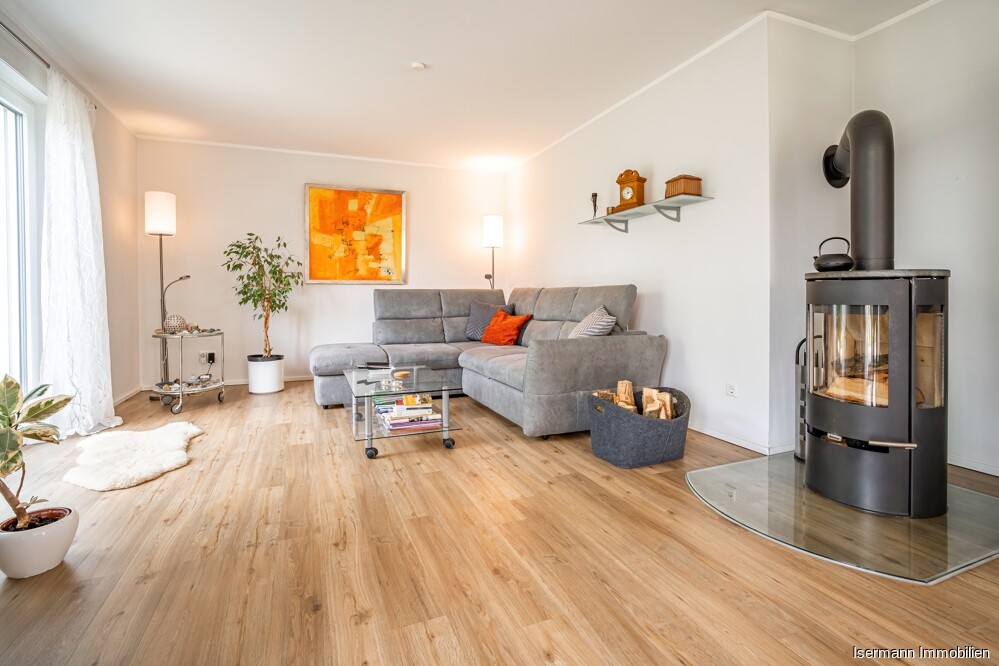 Genießen Sie in der kühleren Jahreszeit die wohlige Wärme des Kaminofens.