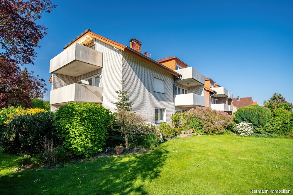 Die Terrasse ist vor Blicken Fremder geschützt.