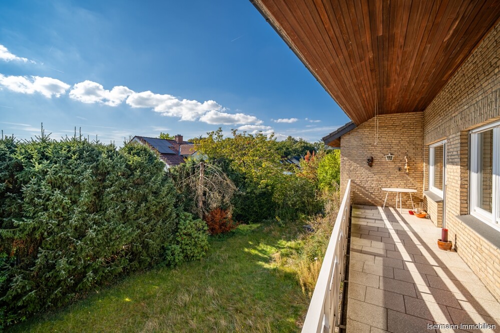 Der Balkon hat Südwestausrichtung und lädt zum Sonnenbaden ein.