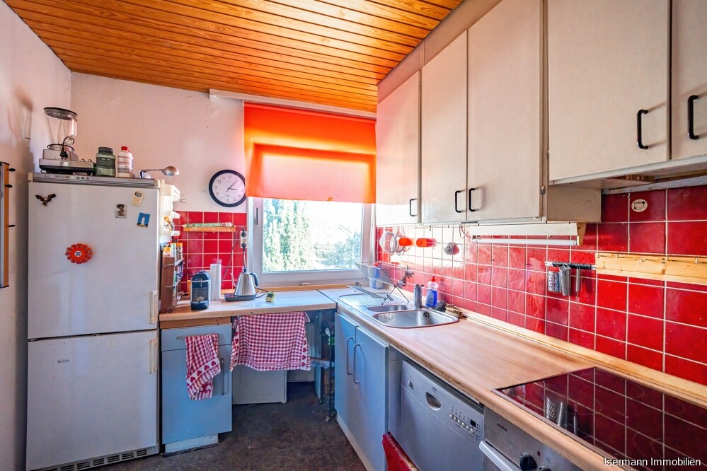 Die separate Küche ist funktional geschnitten.